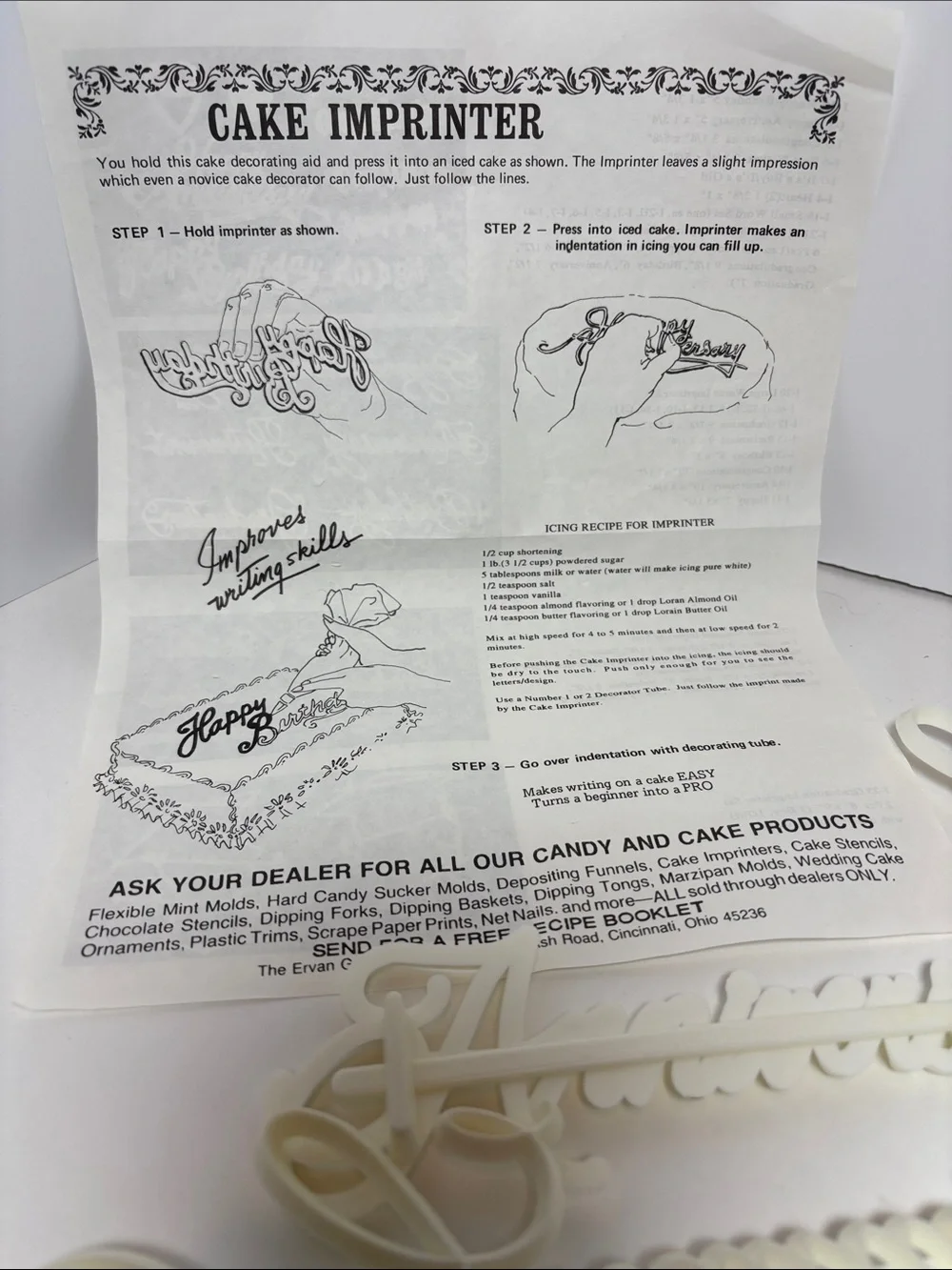 Wilton White Cake Bow & Decorating Accents Kit